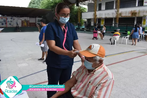 Primera jornada de vacunación contra el Covid-19 para mayores de 75 años en Acacías
